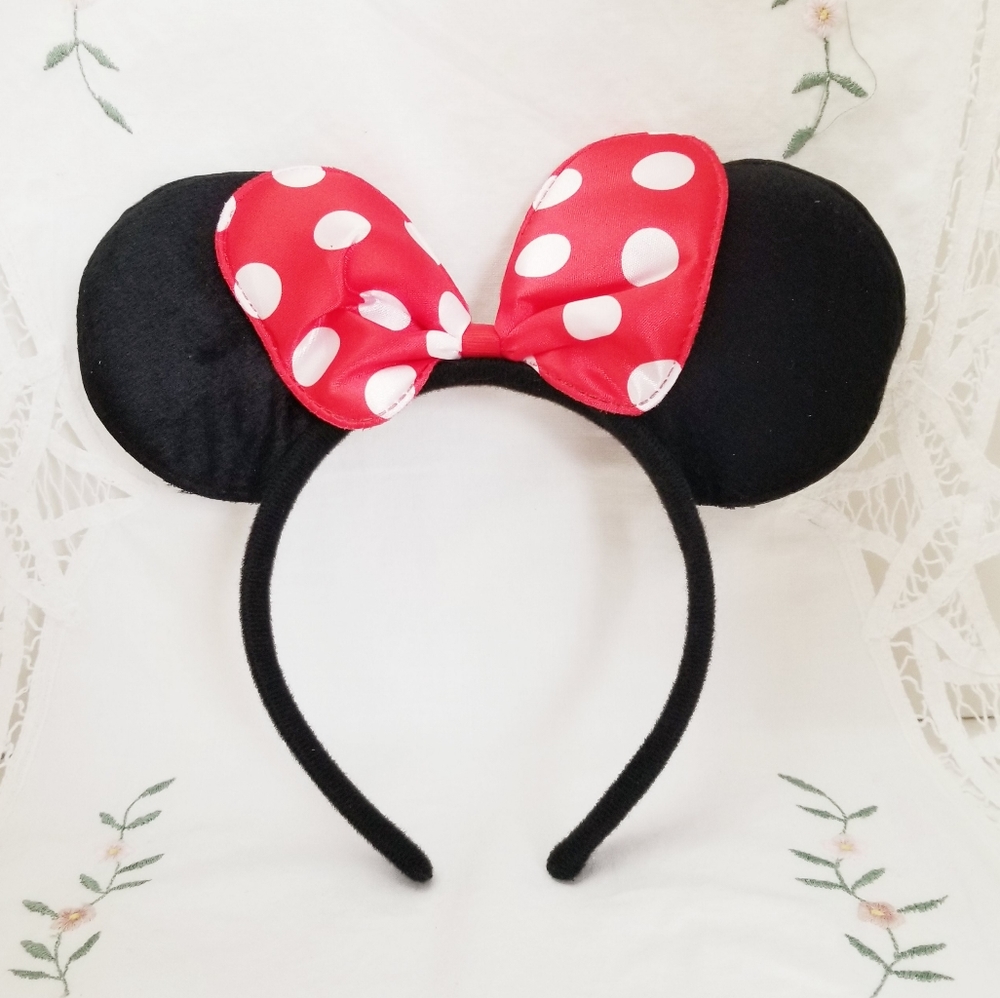 Minnie Ears Polka Dot with Bow Kid's Headbands. Red and black. New
